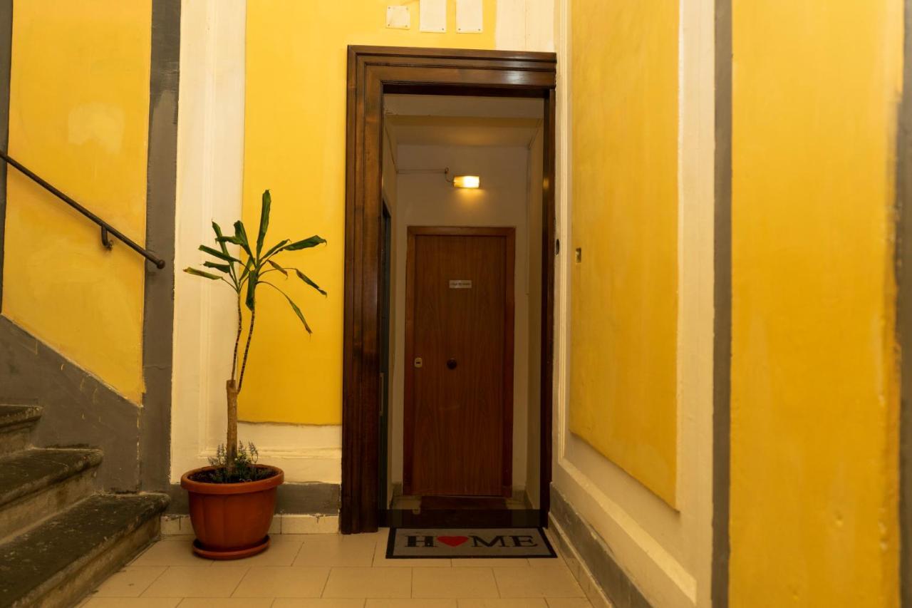 Donna Chiara Holiday House - Toledo نابولي المظهر الخارجي الصورة