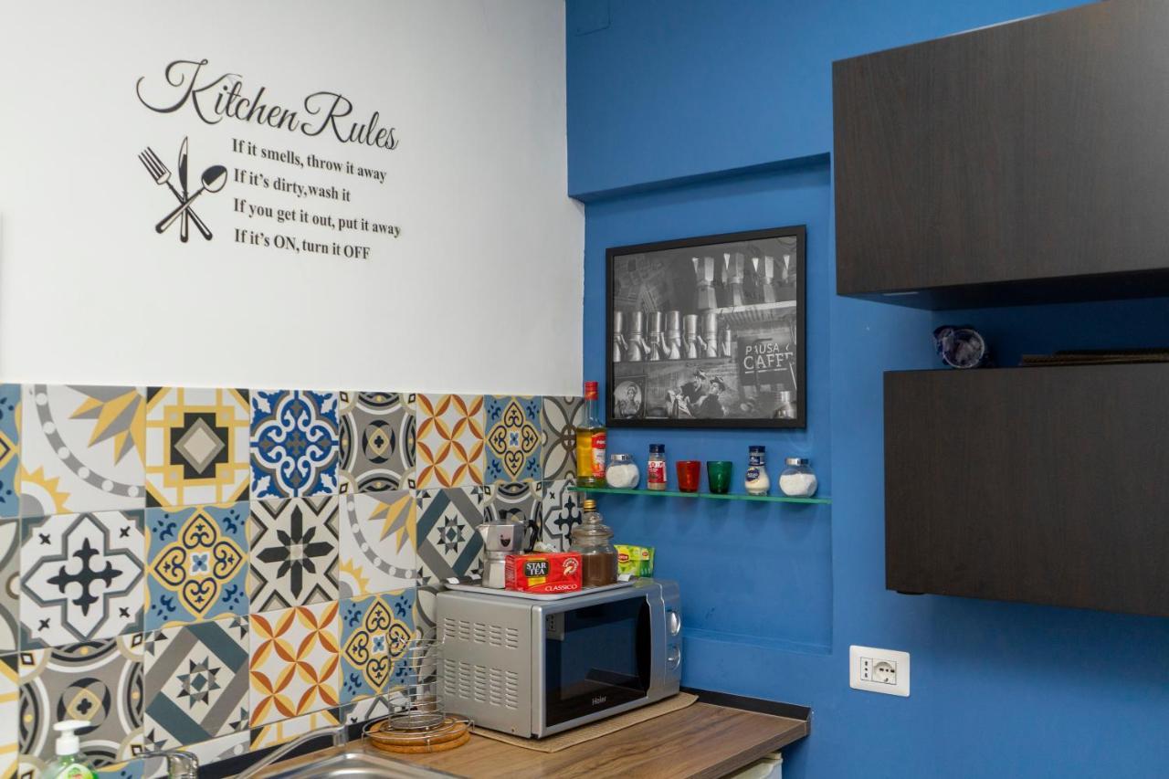 Donna Chiara Holiday House - Toledo نابولي المظهر الخارجي الصورة